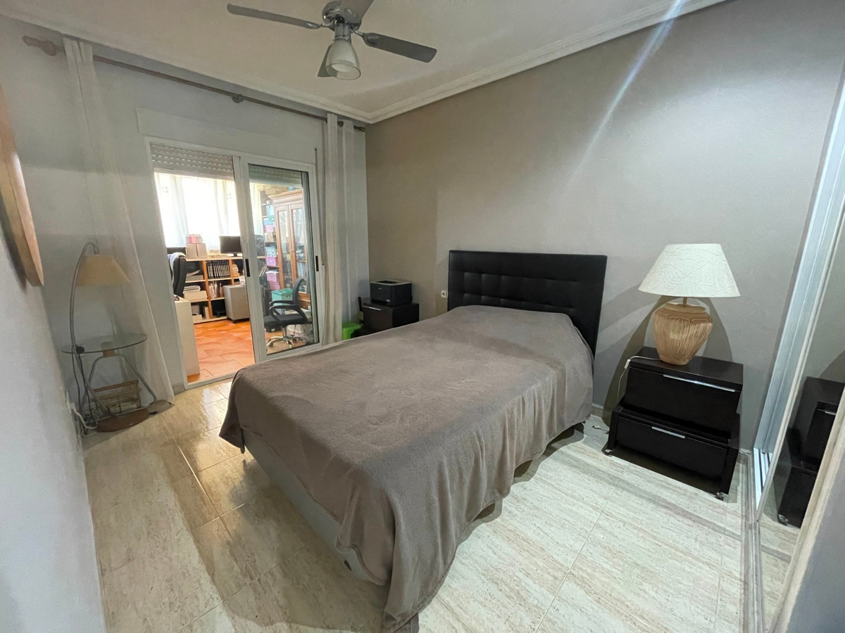 Se vende Villa - Chalet de 4 dormitorios en Costa Blanca, Alicante, España