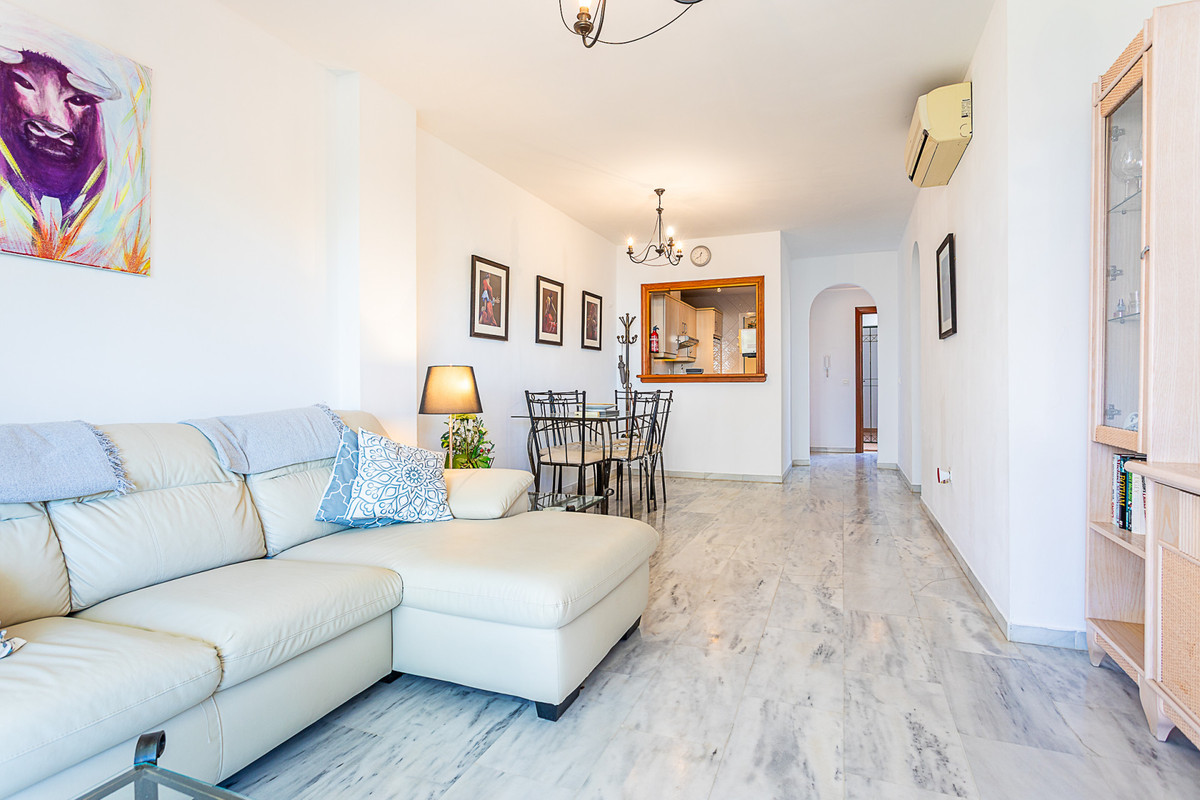 Se vende Apartamento Planta Media de 2 dormitorios en Costa Del Sol, Málaga, España