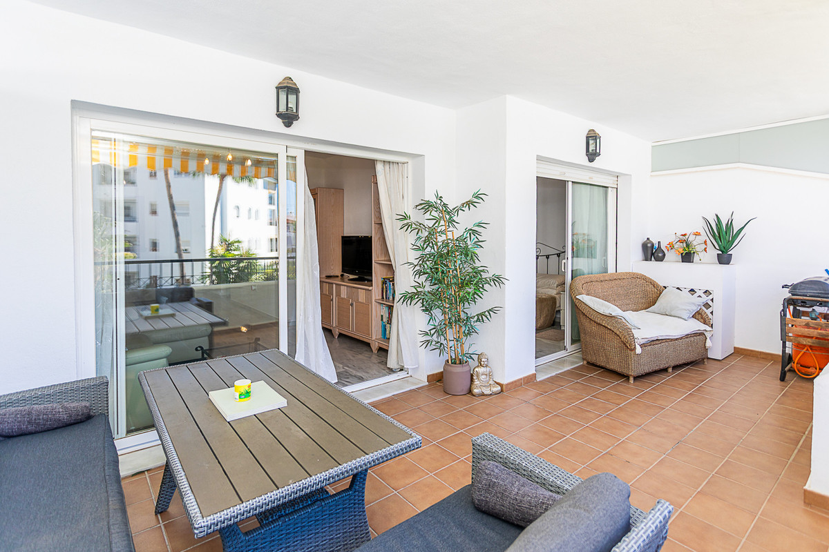 Se vende Apartamento Planta Media de 2 dormitorios en Costa Del Sol, Málaga, España