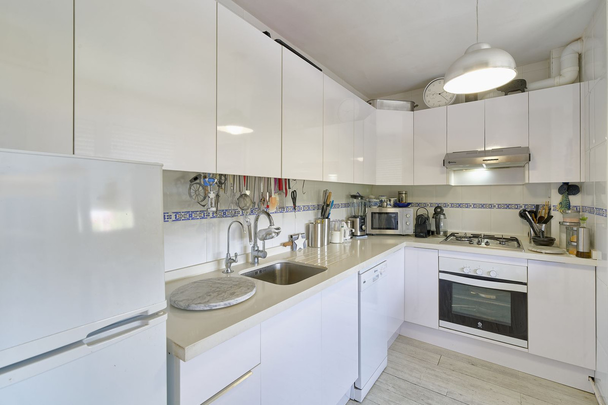 Se vende Apartamento Planta Media de 3 dormitorios en Costa Del Sol, Málaga, España