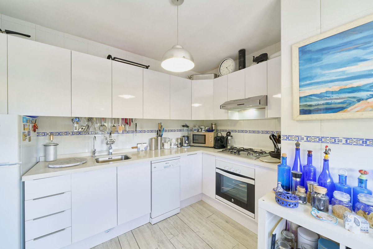 Se vende Apartamento Planta Media de 3 dormitorios en Costa Del Sol, Málaga, España