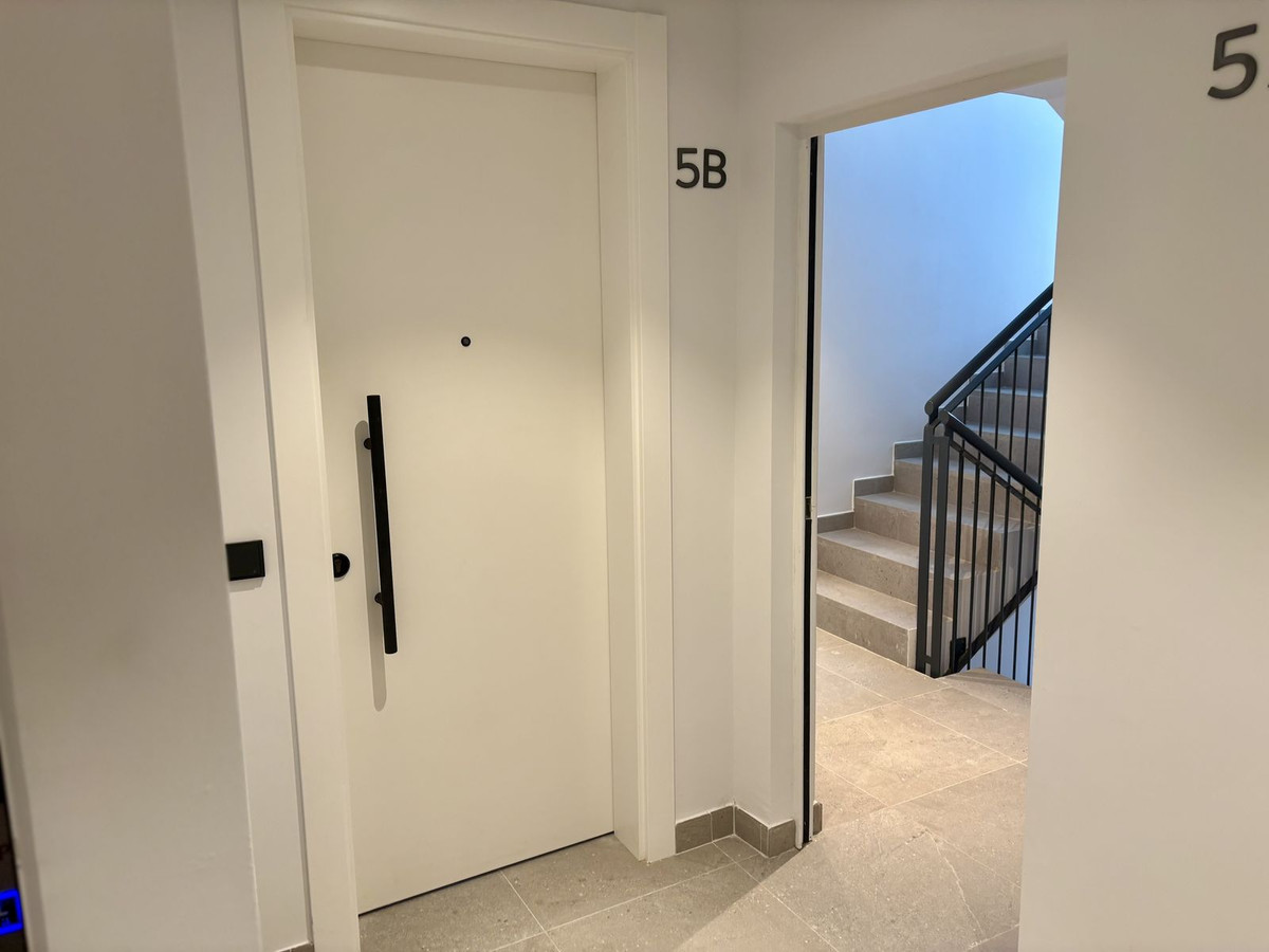 3 Bed Apartment for sale in Marbella Costa Del Sol, Málaga, Spain
