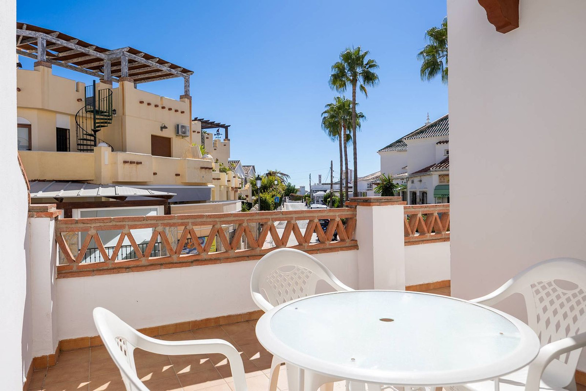 2 Bed Apartment for sale in Nerja Costa Del Sol East, Málaga, Spain