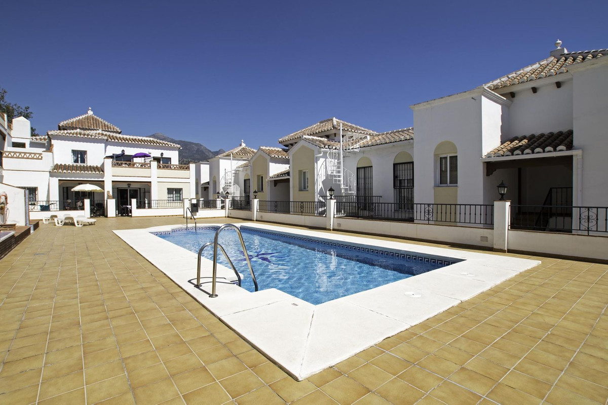 2 Bed Apartment for sale in Nerja Costa Del Sol East, Málaga, Spain