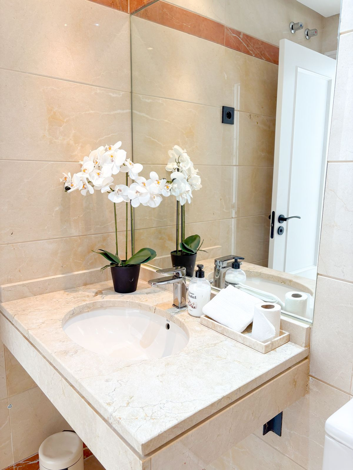Se vende Apartamento Planta Media de 2 dormitorios en Costa Del Sol, Málaga, España