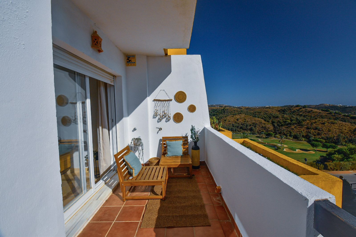 Se vende Apartamento Planta Media de 2 dormitorios en Costa Del Sol, Málaga, España