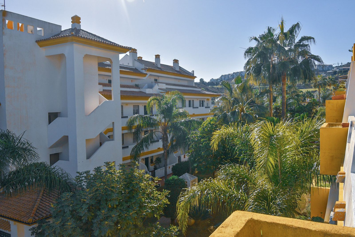 Se vende Apartamento Planta Media de 2 dormitorios en Costa Del Sol, Málaga, España