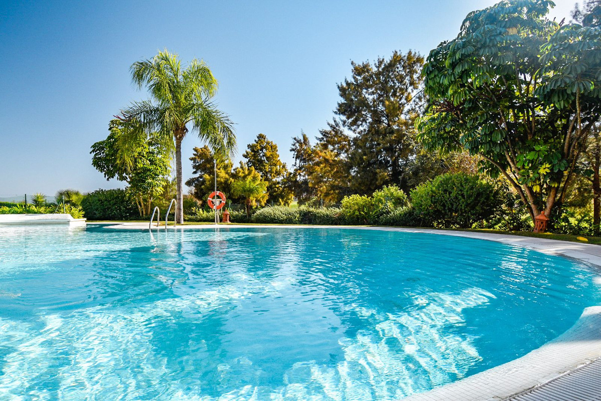 Se vende Apartamento Planta Media de 2 dormitorios en Costa Del Sol, Málaga, España