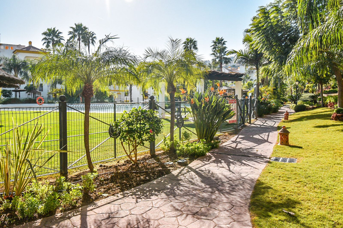 Se vende Apartamento Planta Media de 2 dormitorios en Costa Del Sol, Málaga, España