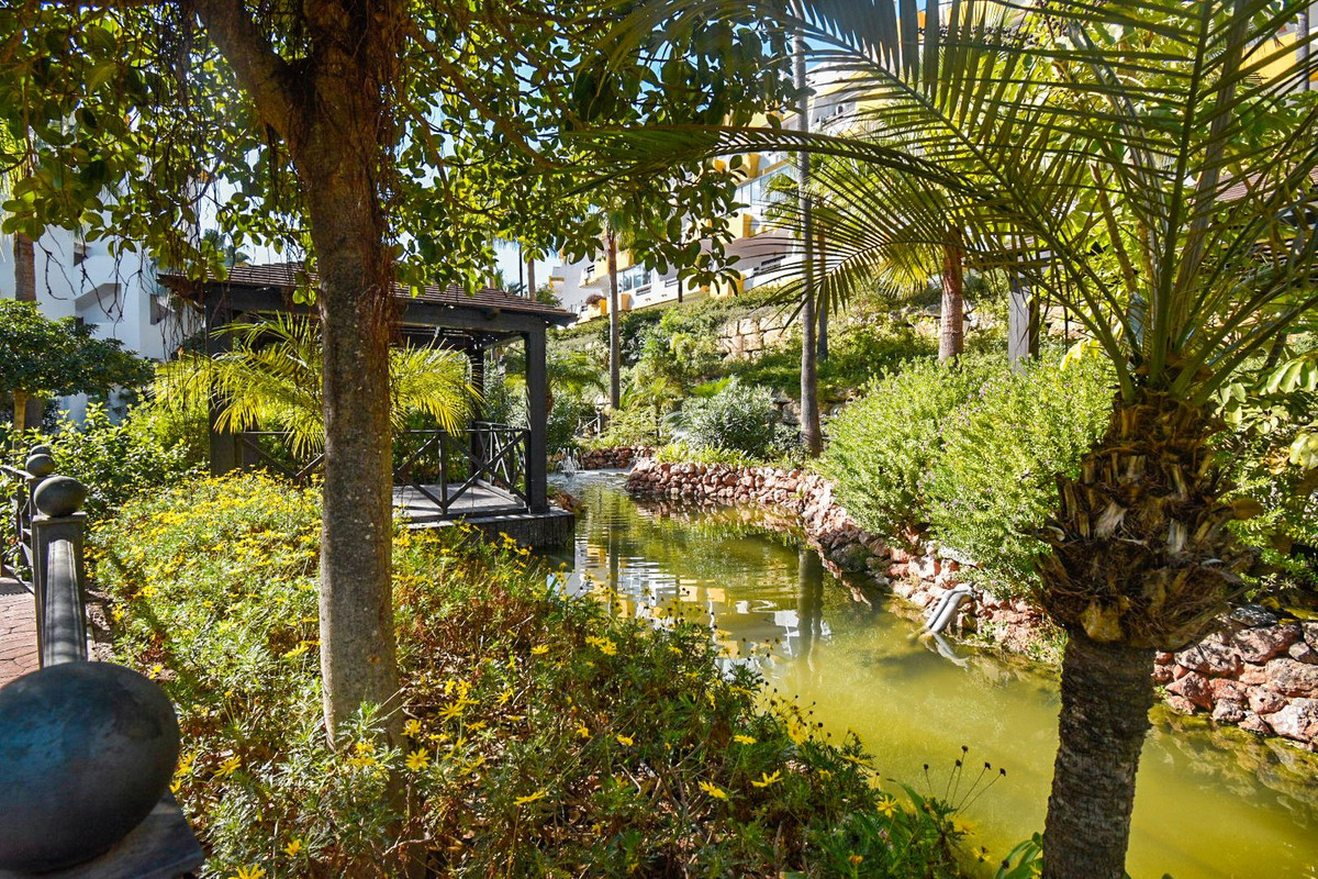 Se vende Apartamento Planta Media de 2 dormitorios en Costa Del Sol, Málaga, España