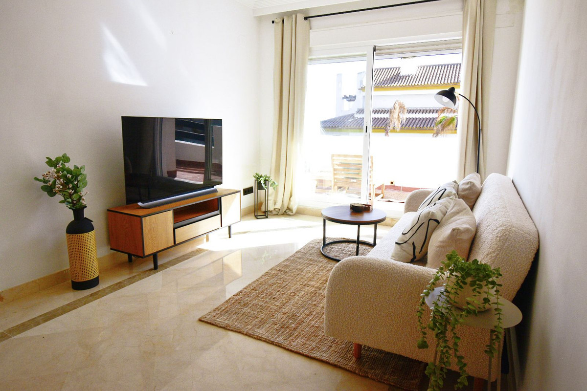 Se vende Apartamento Planta Media de 2 dormitorios en Costa Del Sol, Málaga, España