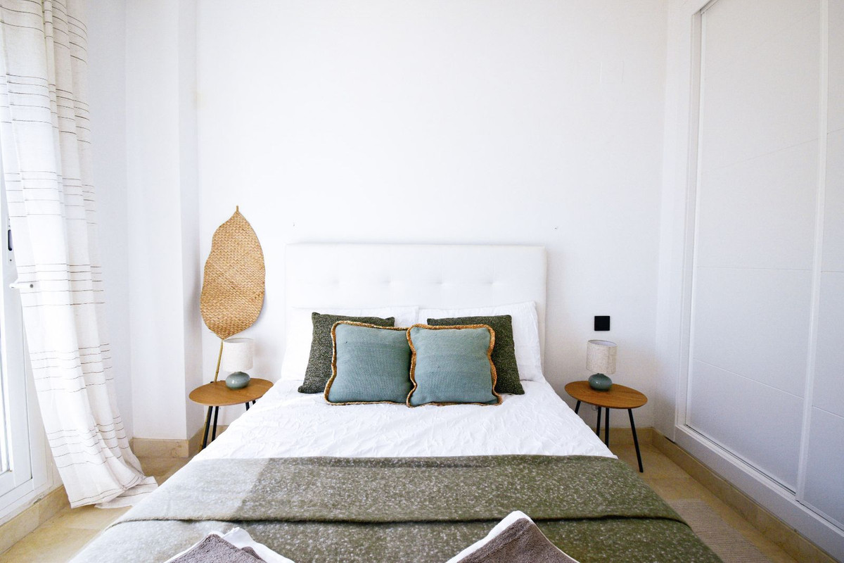 Se vende Apartamento Planta Media de 2 dormitorios en Costa Del Sol, Málaga, España