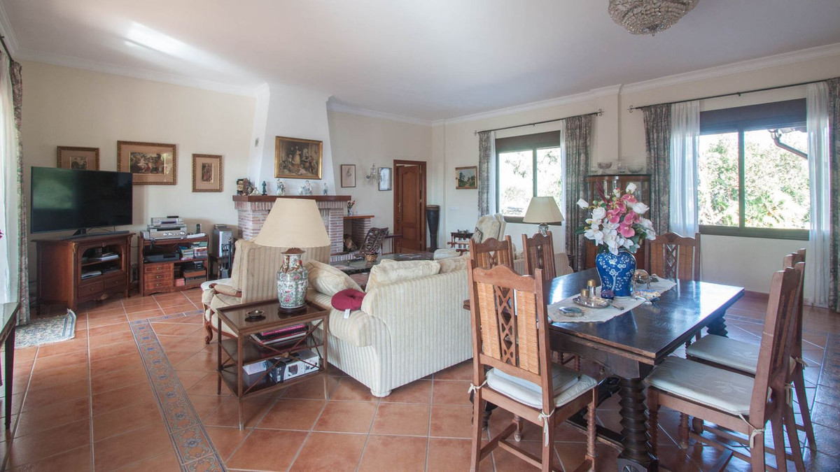 3 Bed Townhouse for sale in Estepona Costa Del Sol, Málaga, Spain