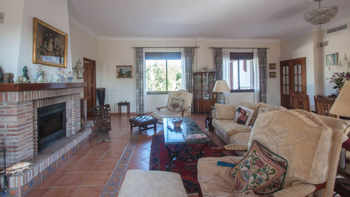 3 Bed Townhouse for sale in Estepona Costa Del Sol, Málaga, Spain
