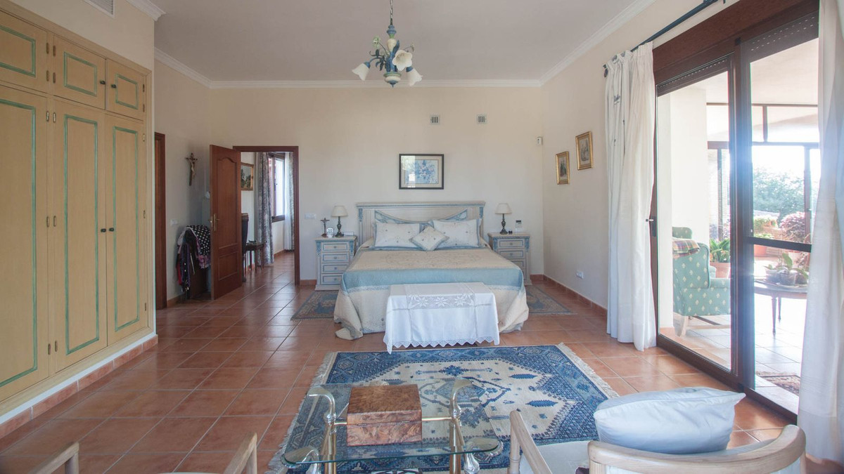 3 Bed Townhouse for sale in Estepona Costa Del Sol, Málaga, Spain