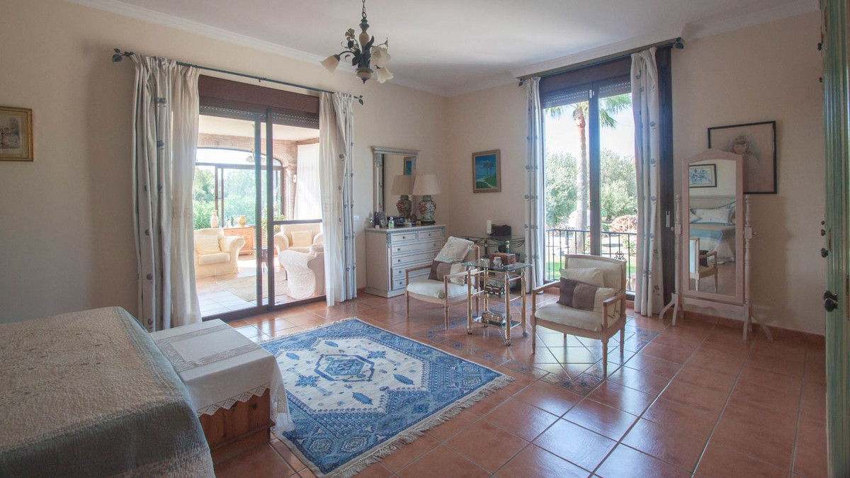 3 Bed Townhouse for sale in Estepona Costa Del Sol, Málaga, Spain