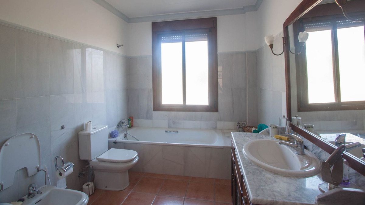 3 Bed Townhouse for sale in Estepona Costa Del Sol, Málaga, Spain