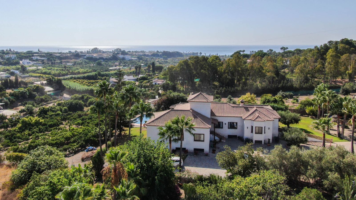3 Bed Townhouse for sale in Estepona Costa Del Sol, Málaga, Spain