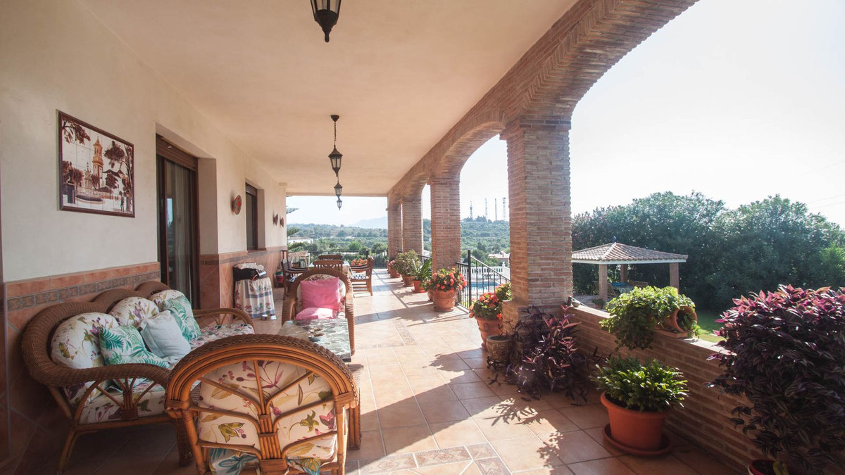 3 Bed Townhouse for sale in Estepona Costa Del Sol, Málaga, Spain