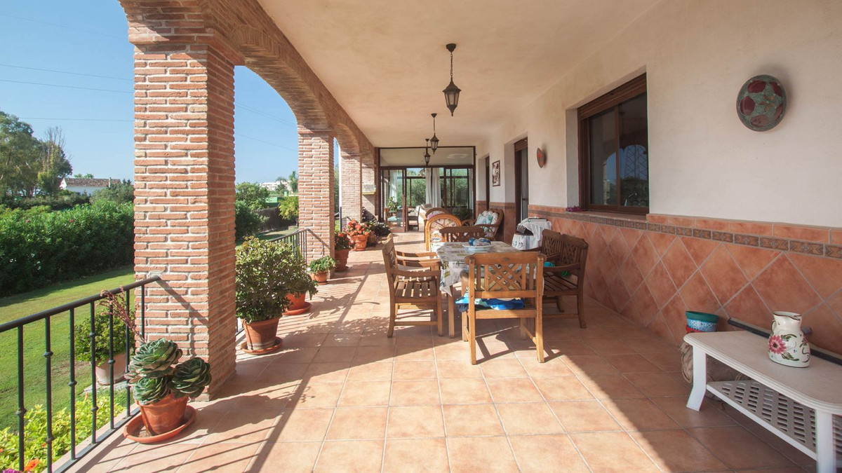 3 Bed Townhouse for sale in Estepona Costa Del Sol, Málaga, Spain