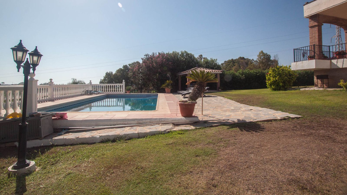 3 Bed Townhouse for sale in Estepona Costa Del Sol, Málaga, Spain
