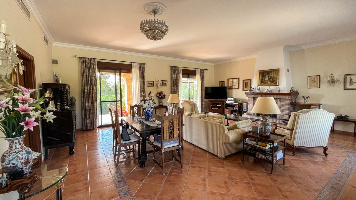 3 Bed Townhouse for sale in Estepona Costa Del Sol, Málaga, Spain