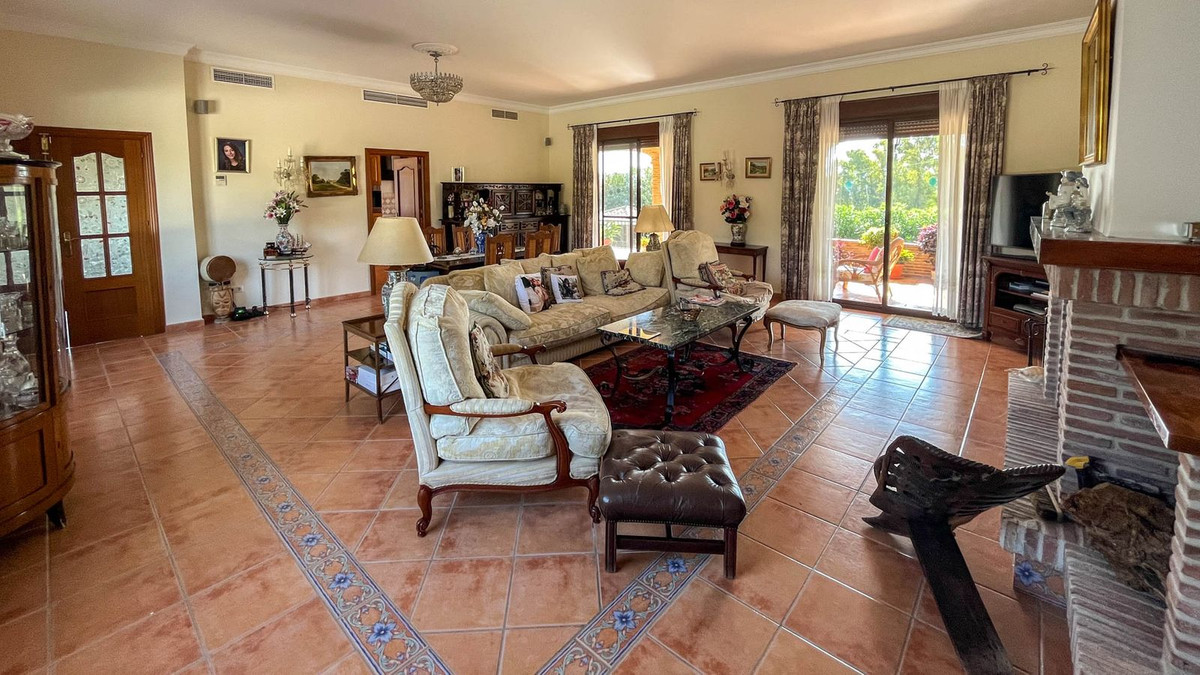 3 Bed Townhouse for sale in Estepona Costa Del Sol, Málaga, Spain