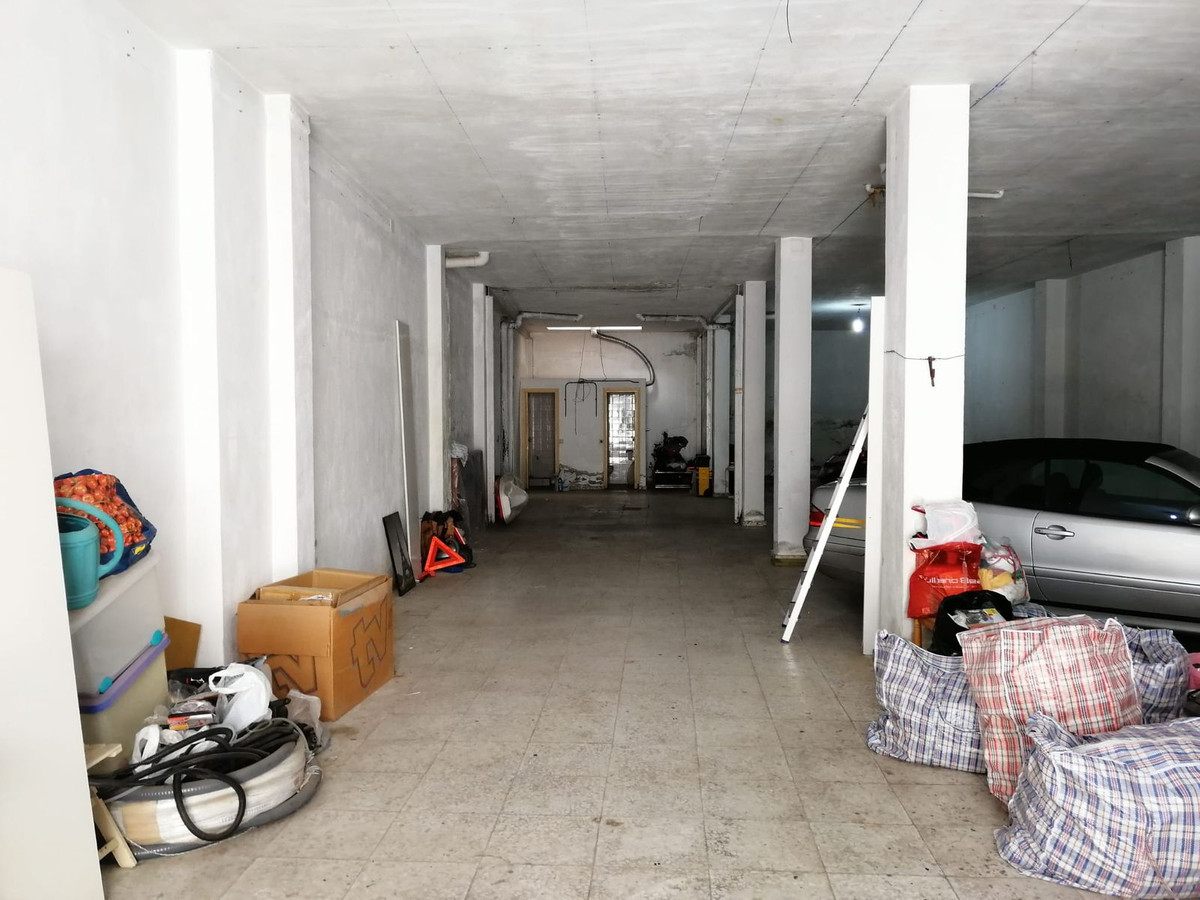 5 Bed Townhouse for sale in Alhaurín El Grande Costa Del Sol, Málaga, Spain