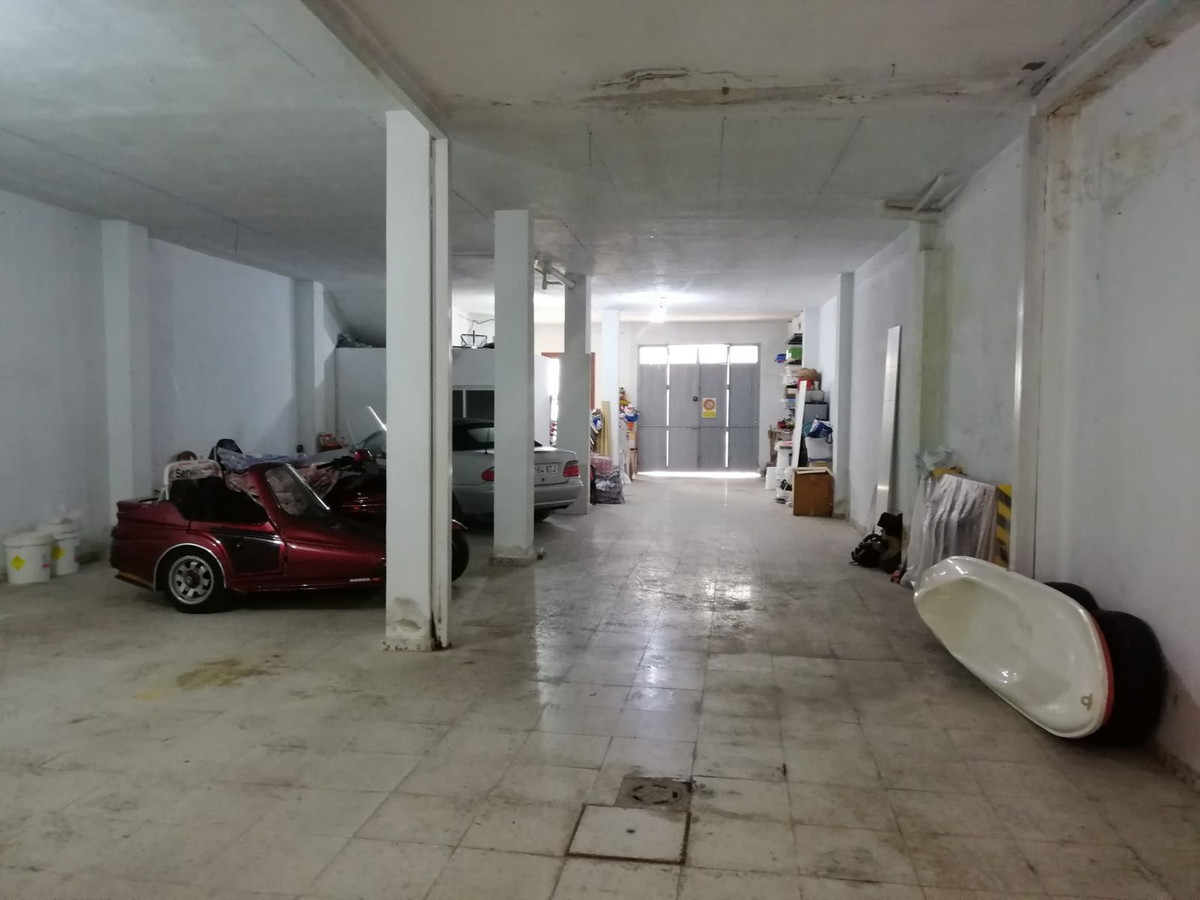 5 Bed Townhouse for sale in Alhaurín El Grande Costa Del Sol, Málaga, Spain