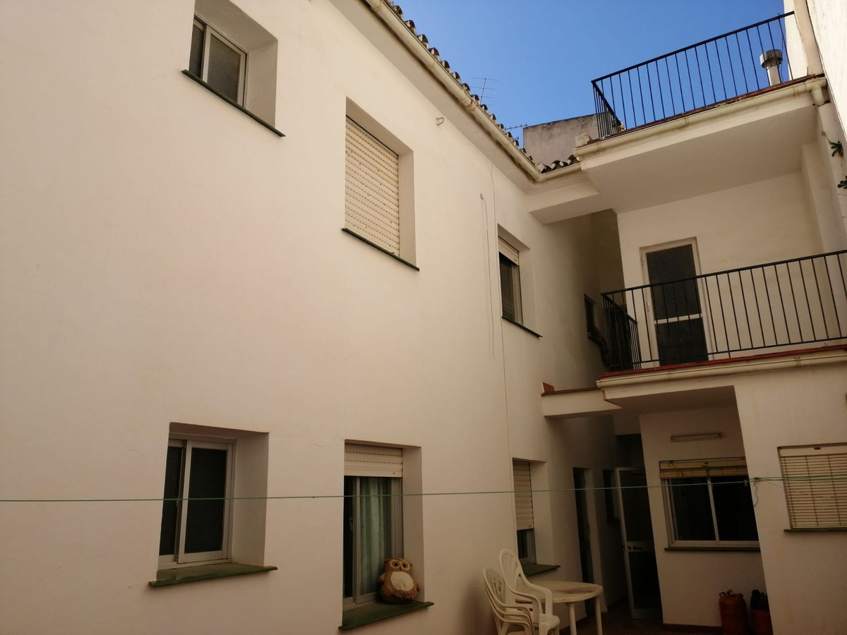 5 Bed Townhouse for sale in Alhaurín El Grande Costa Del Sol, Málaga, Spain