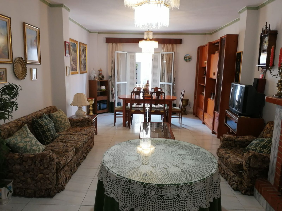 5 Bed Townhouse for sale in Alhaurín El Grande Costa Del Sol, Málaga, Spain