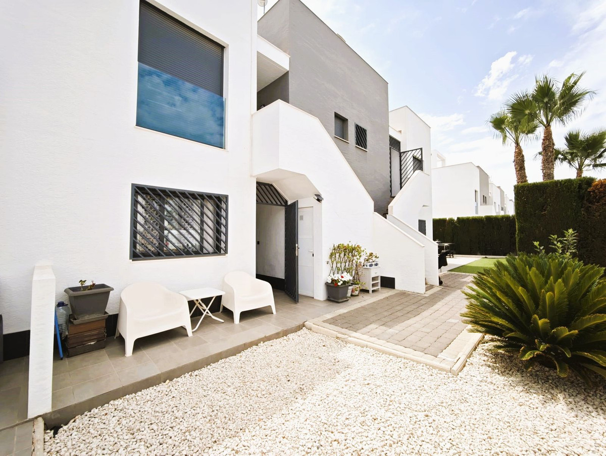 Se vende Apartamento Planta Baja de 2 dormitorios en Costa Blanca, Alicante, España