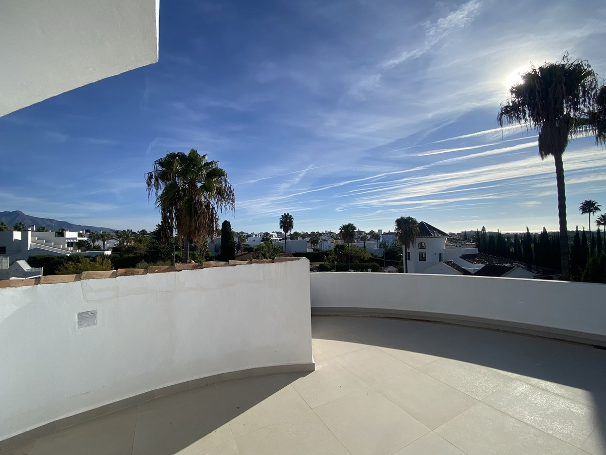 Se vende Villa - Chalet de 4 dormitorios en Costa Del Sol, Málaga, España