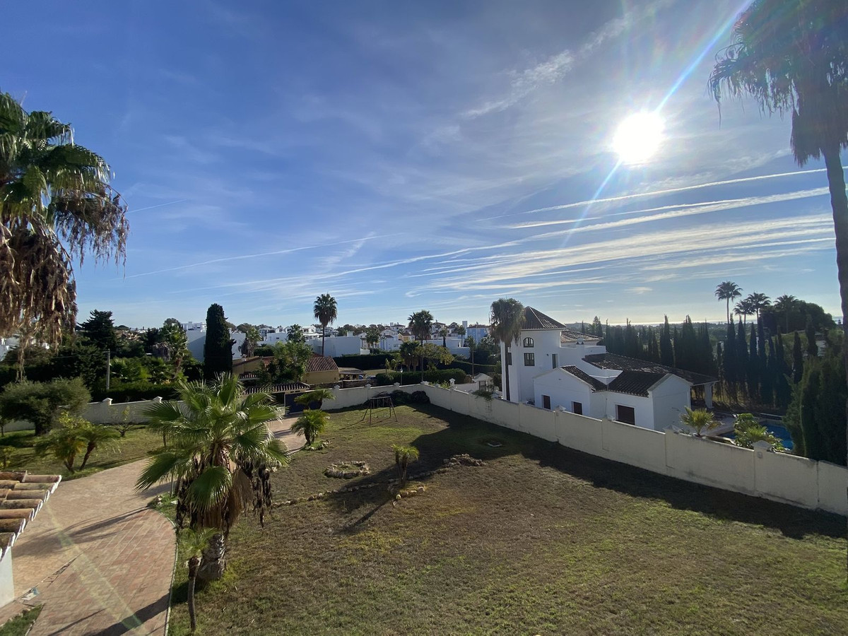 Se vende Villa - Chalet de 4 dormitorios en Costa Del Sol, Málaga, España