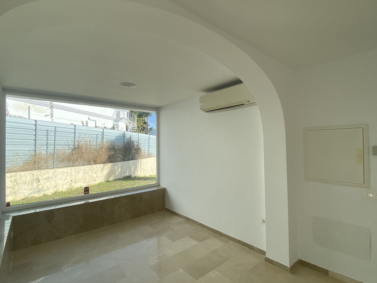 Se vende Villa - Chalet de 4 dormitorios en Costa Del Sol, Málaga, España