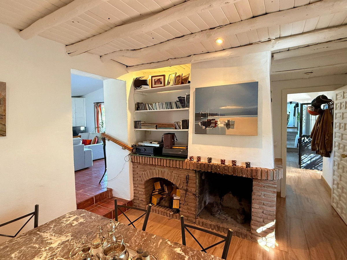 5 Bed Townhouse for sale in Coín Costa Del Sol, Málaga, Spain