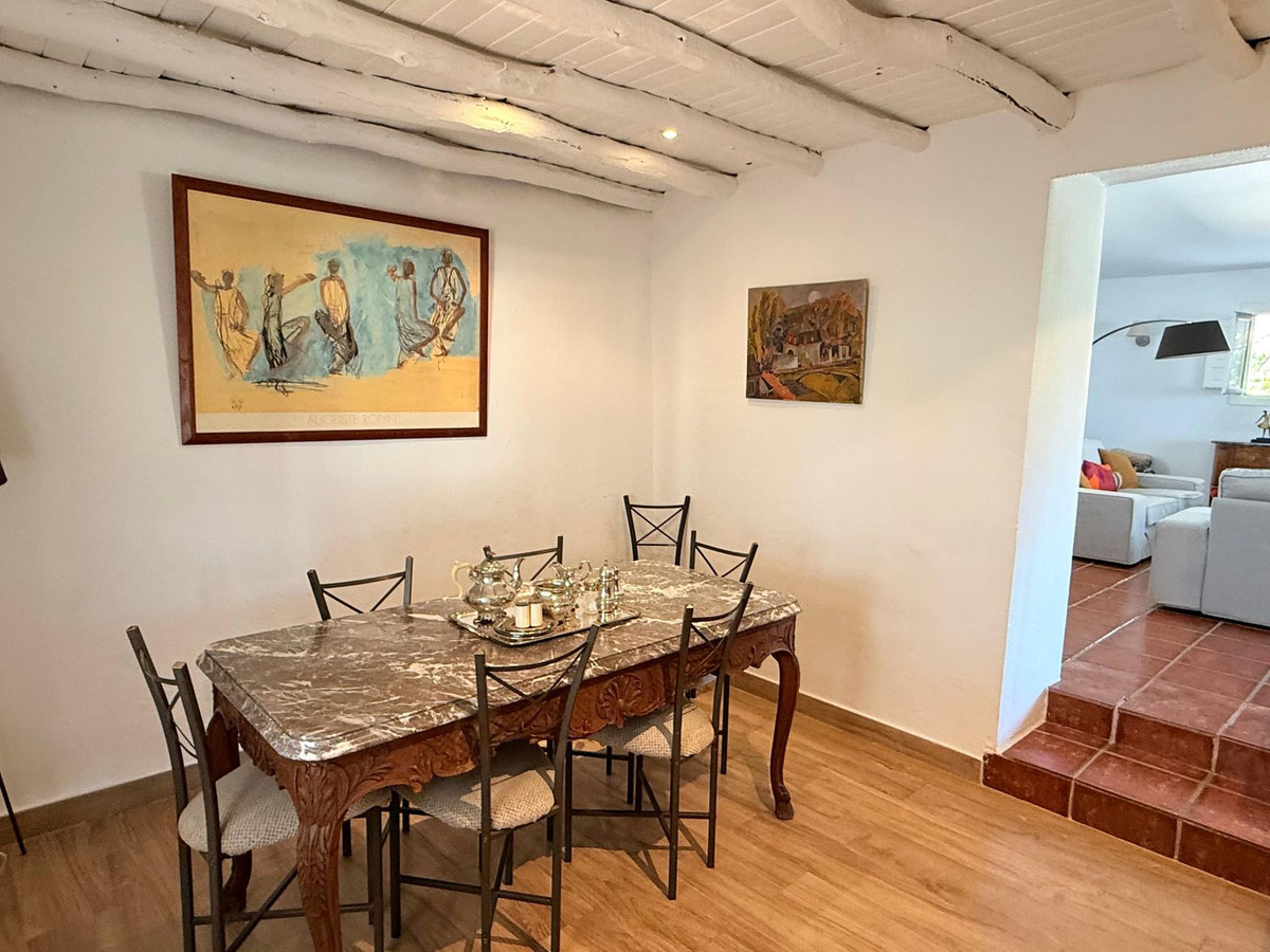 5 Bed Townhouse for sale in Coín Costa Del Sol, Málaga, Spain