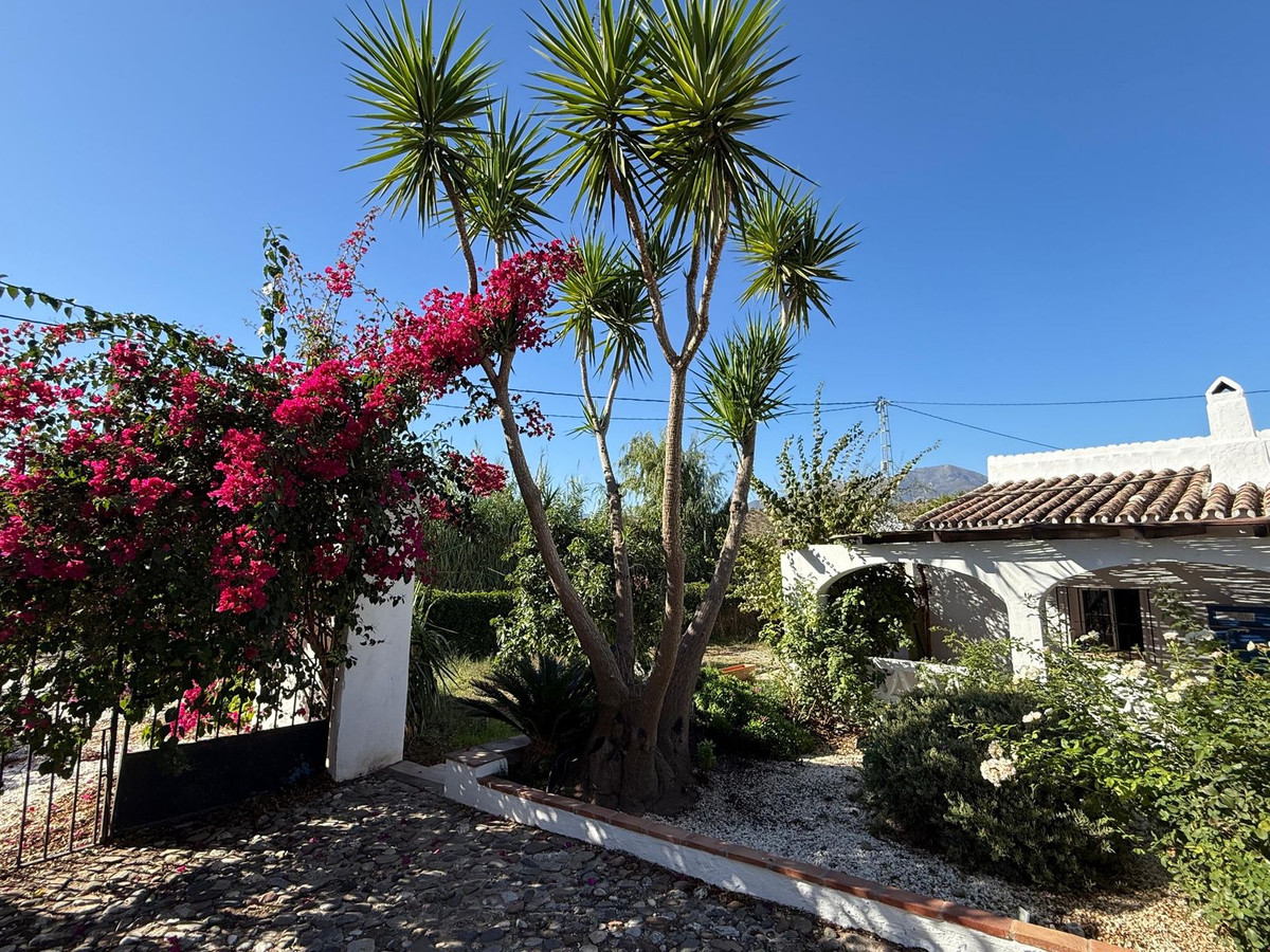 5 Bed Townhouse for sale in Coín Costa Del Sol, Málaga, Spain