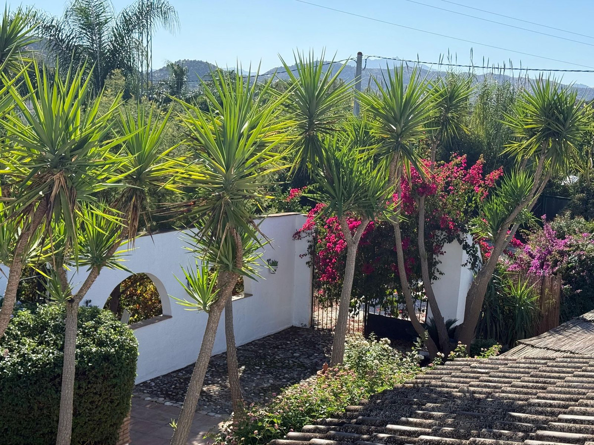 5 Bed Townhouse for sale in Coín Costa Del Sol, Málaga, Spain