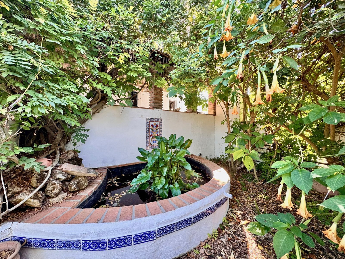 5 Bed Townhouse for sale in Coín Costa Del Sol, Málaga, Spain