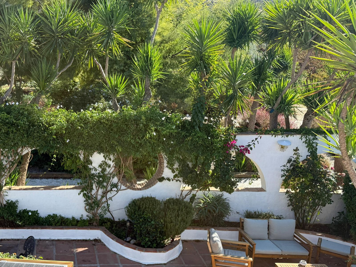 5 Bed Townhouse for sale in Coín Costa Del Sol, Málaga, Spain
