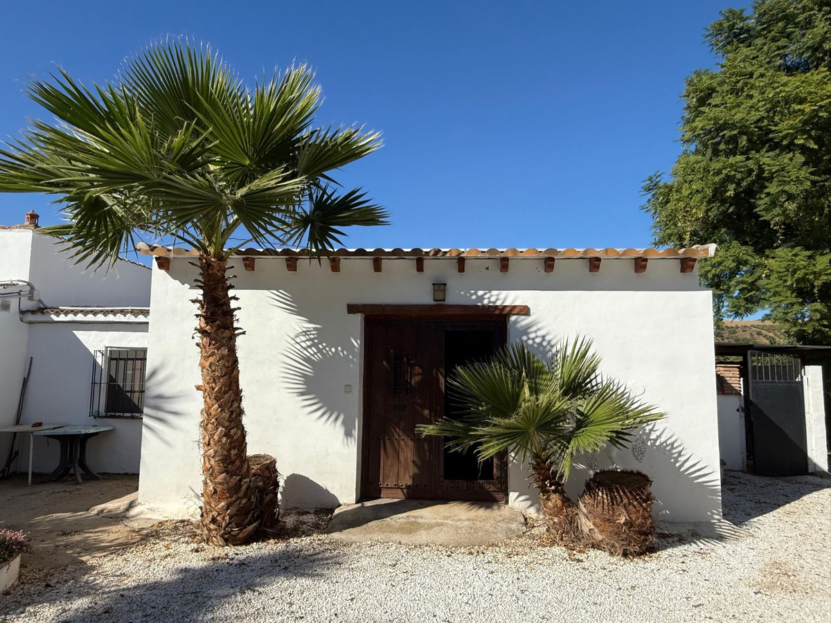 5 Bed Townhouse for sale in Coín Costa Del Sol, Málaga, Spain
