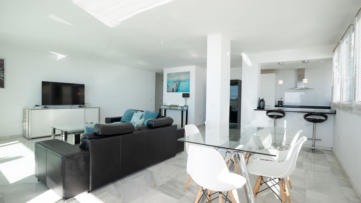 3 Bed Apartment for sale in Marbella Costa Del Sol, Málaga, Spain