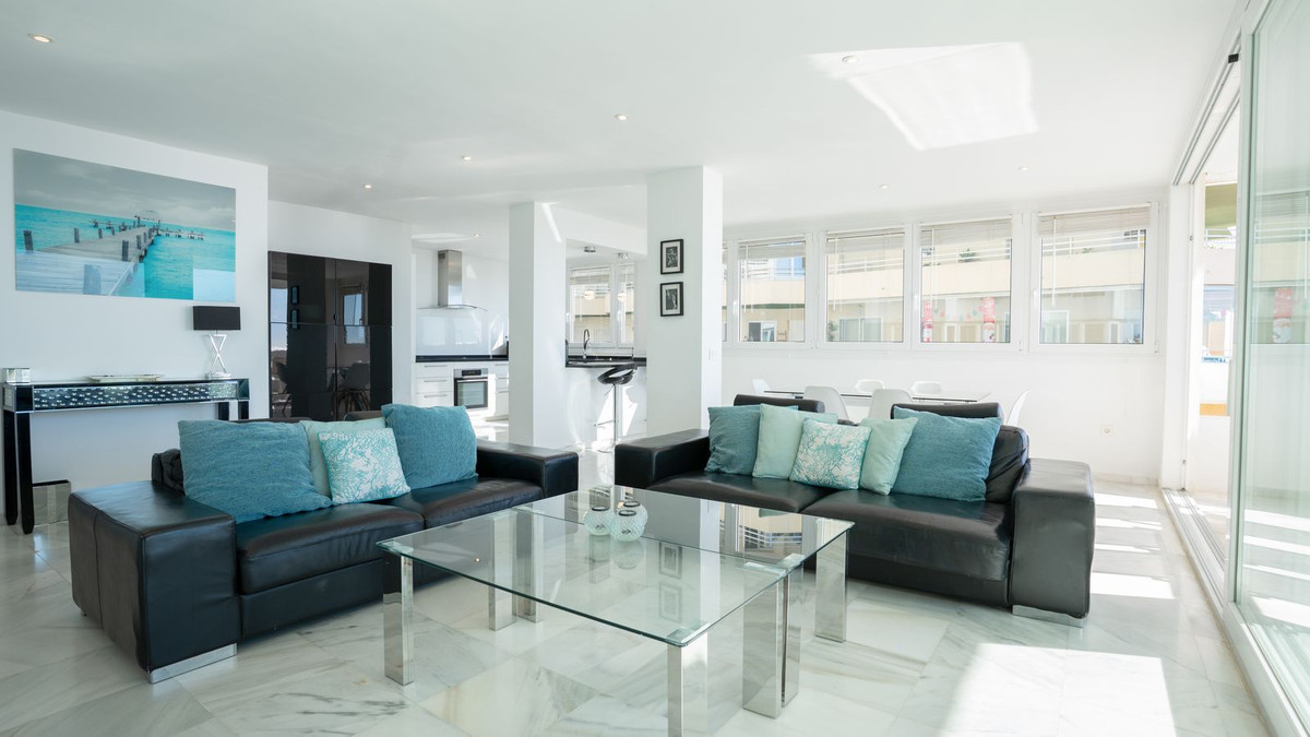 3 Bed Apartment for sale in Marbella Costa Del Sol, Málaga, Spain