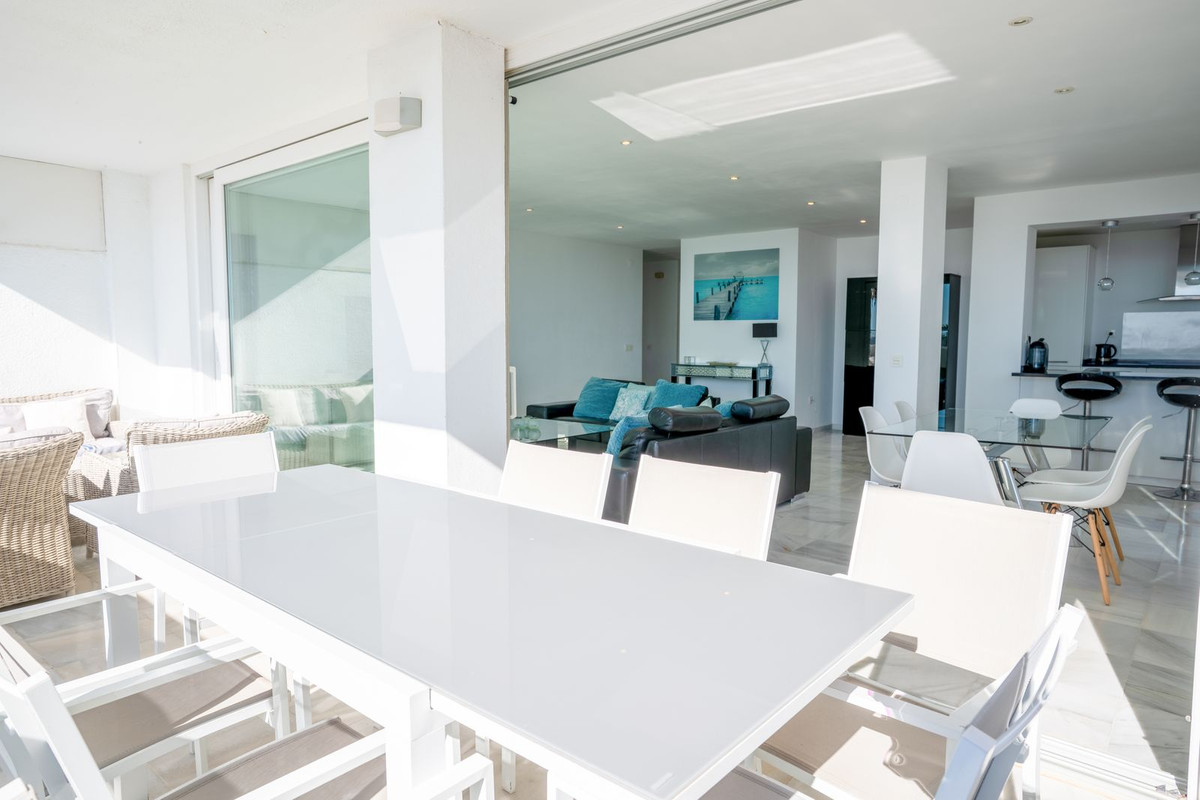 3 Bed Apartment for sale in Marbella Costa Del Sol, Málaga, Spain
