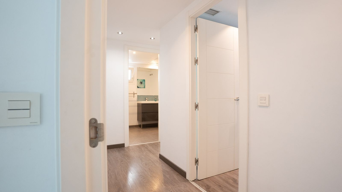 3 Bed Apartment for sale in Marbella Costa Del Sol, Málaga, Spain
