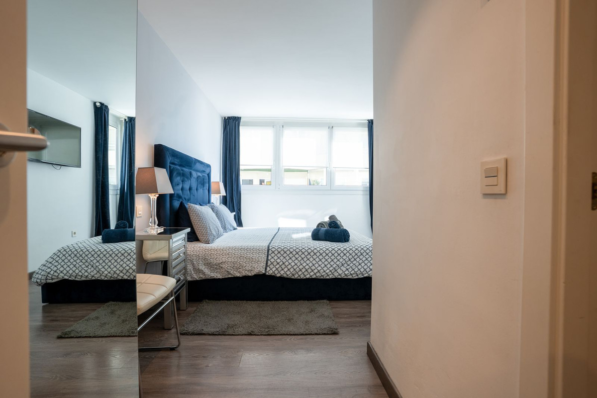 3 Bed Apartment for sale in Marbella Costa Del Sol, Málaga, Spain