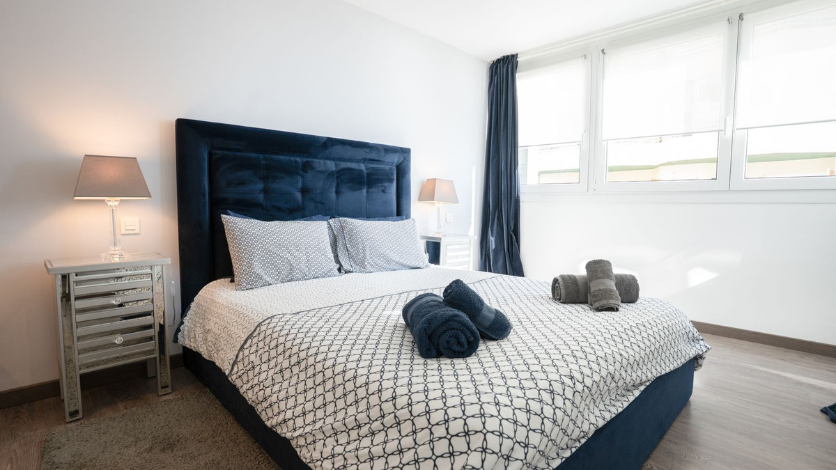 3 Bed Apartment for sale in Marbella Costa Del Sol, Málaga, Spain