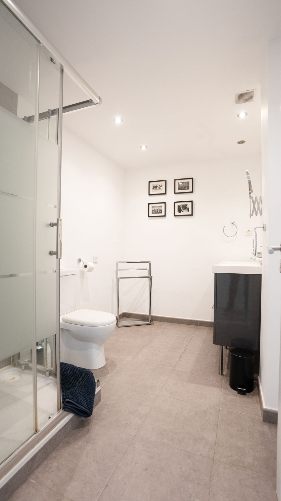 3 Bed Apartment for sale in Marbella Costa Del Sol, Málaga, Spain