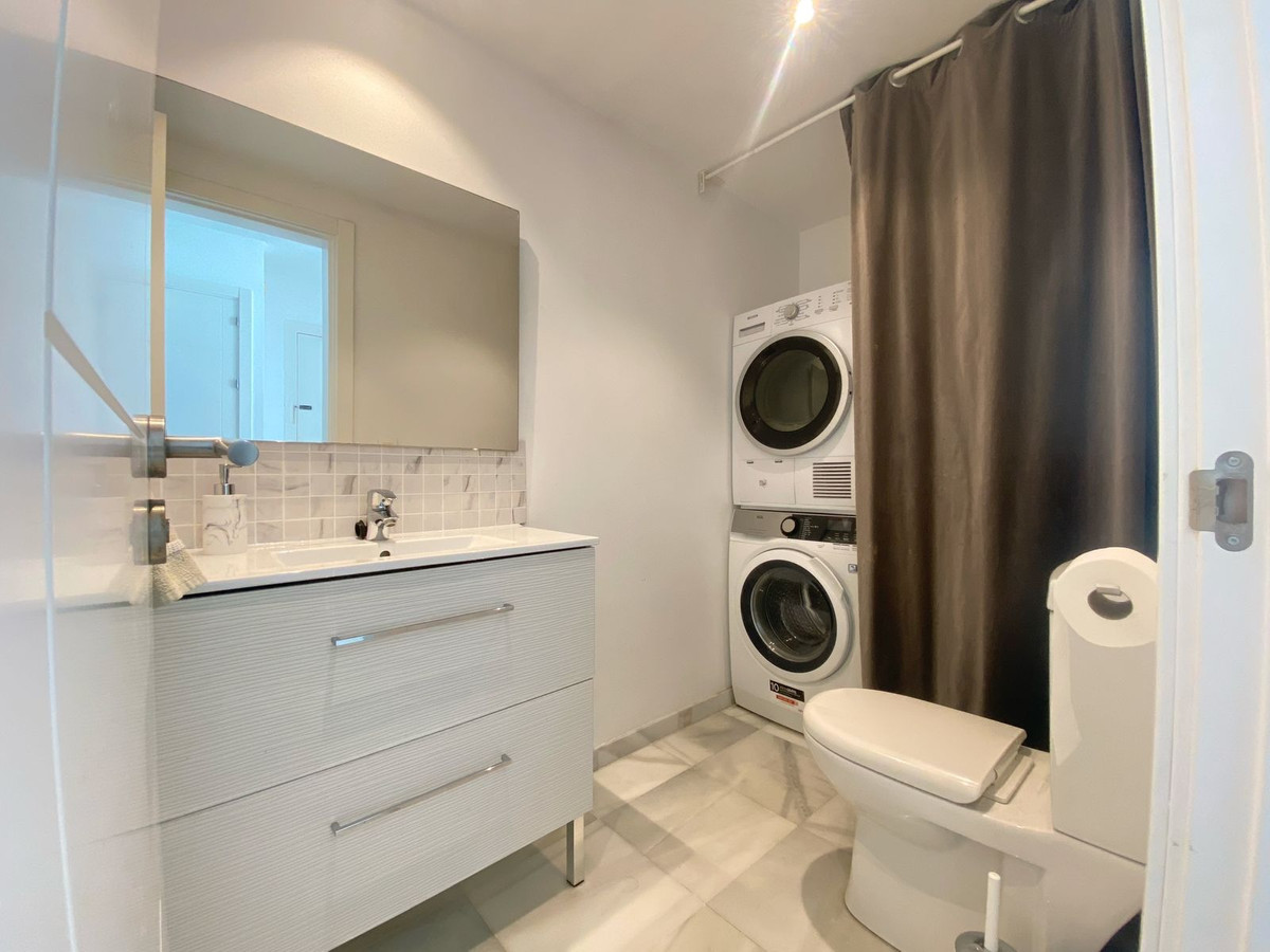 3 Bed Apartment for sale in Marbella Costa Del Sol, Málaga, Spain